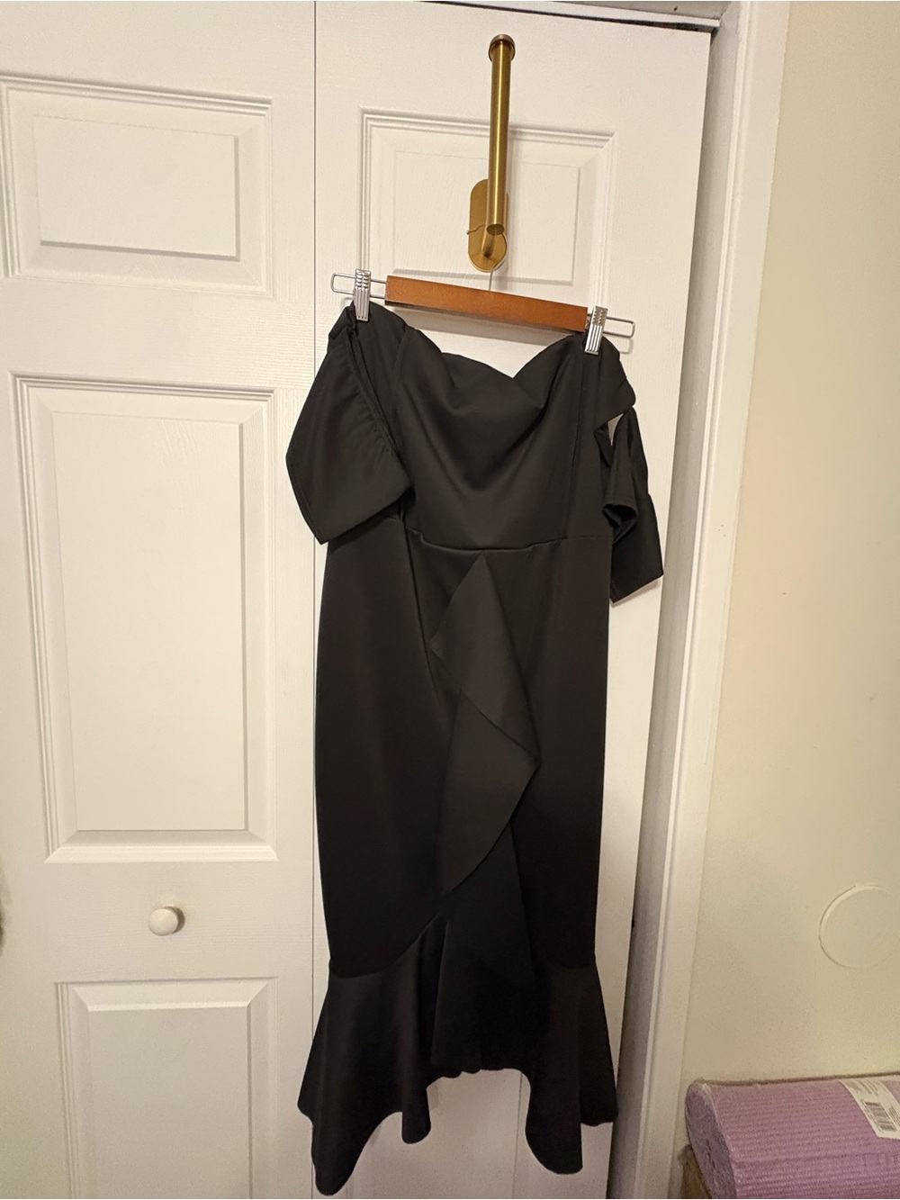 Boohoo Black One-Shoulder Ruffle Hem Dress